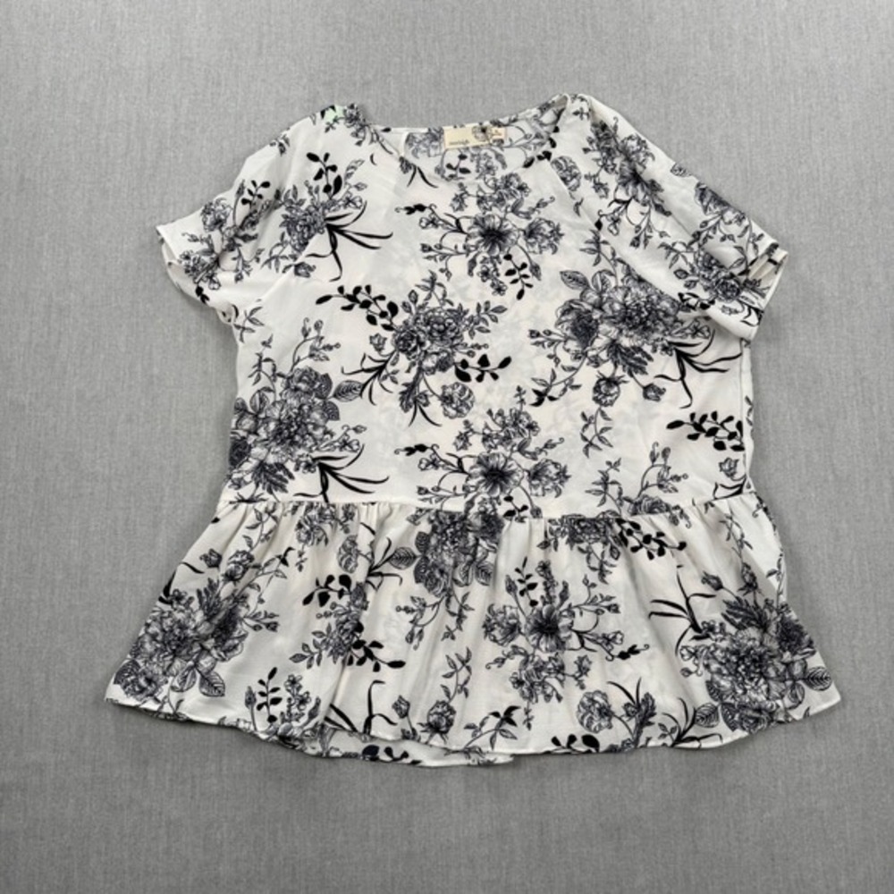 Everleigh Floral Peplum Top Womens XL White Black Short Sleeve Blouse BE19128